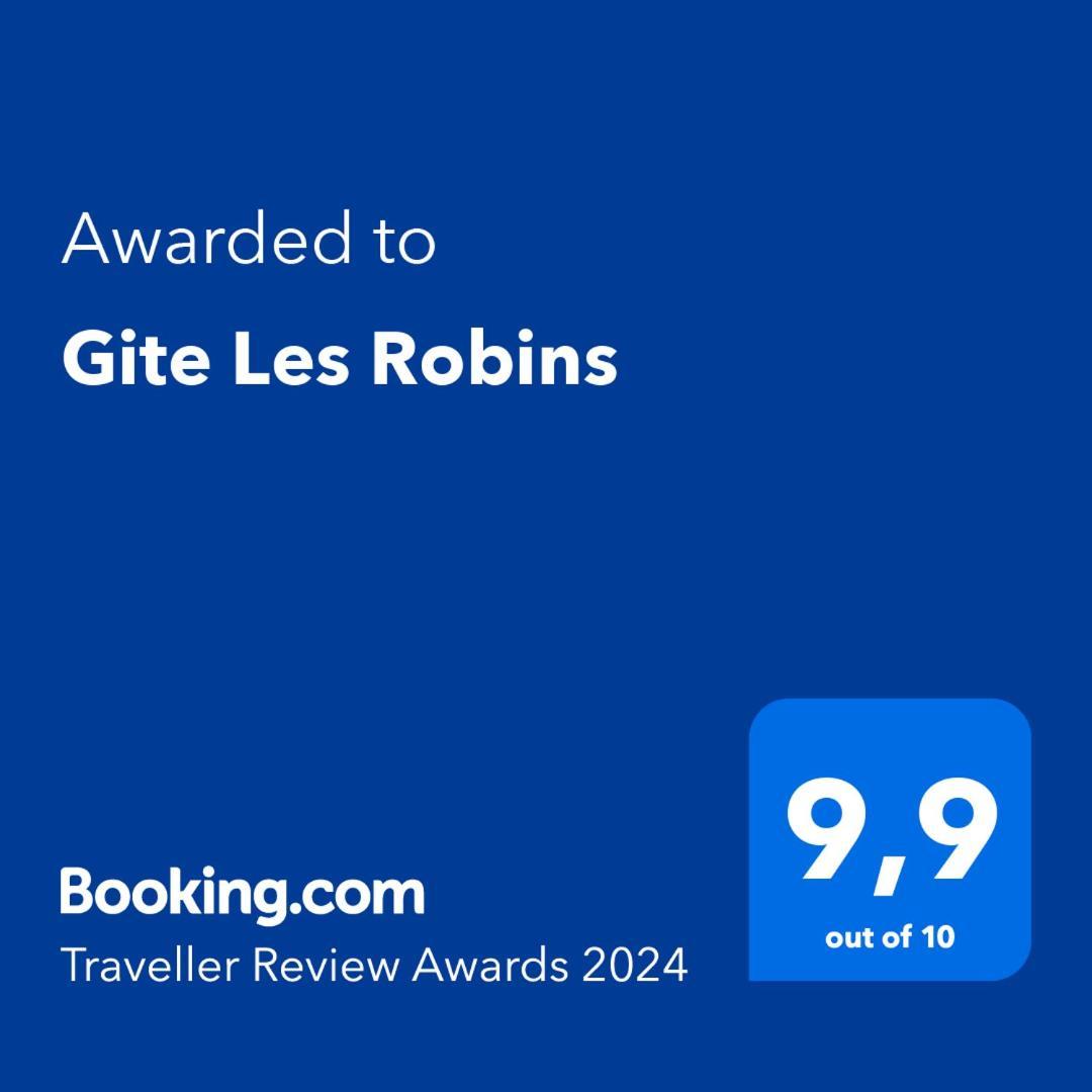 Gite Les Robins Vergigny Bagian luar foto